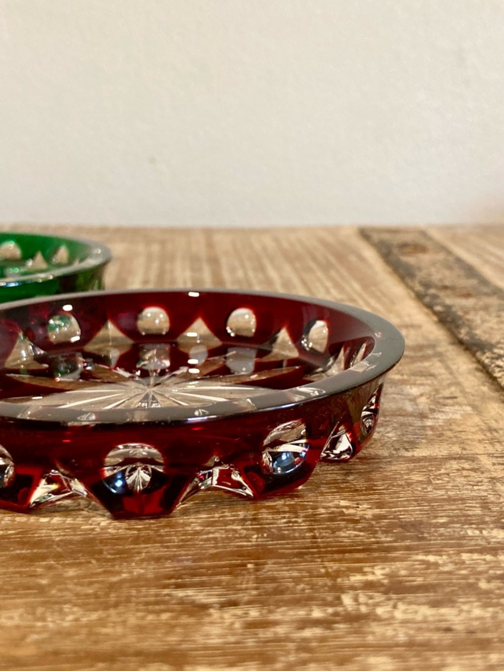 Faberge Xenia Drink Coasters Cut Crystal Red and Green with Starburst Pattern - Picture 11 of 16